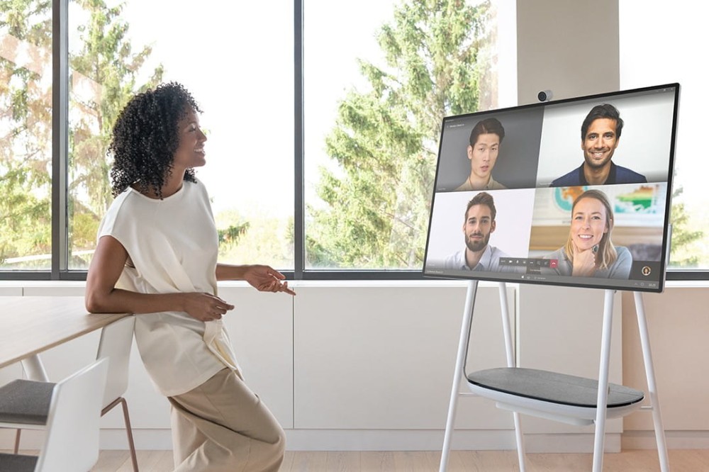 Microsoft Surface Hub 2S