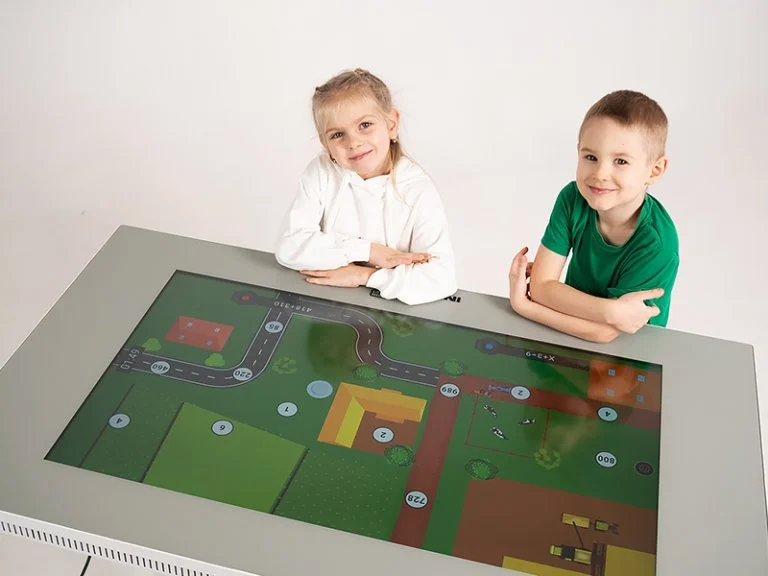 Biurko interaktywne INTBOARD STADY 43'' [Android 13]