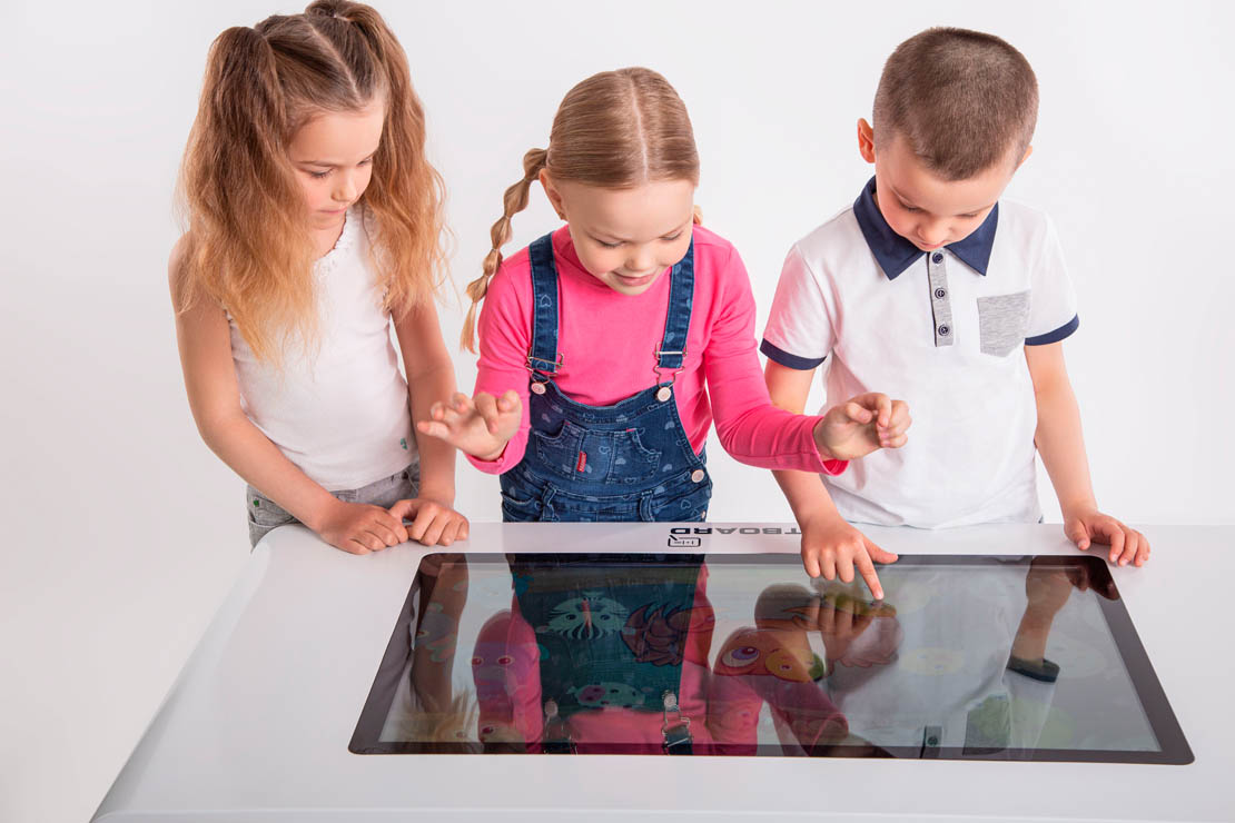 Stół interaktywny INTBOARD STYLE 32'' [Android] + Zestaw programów edukacyjnych INTBOARD BRAINY