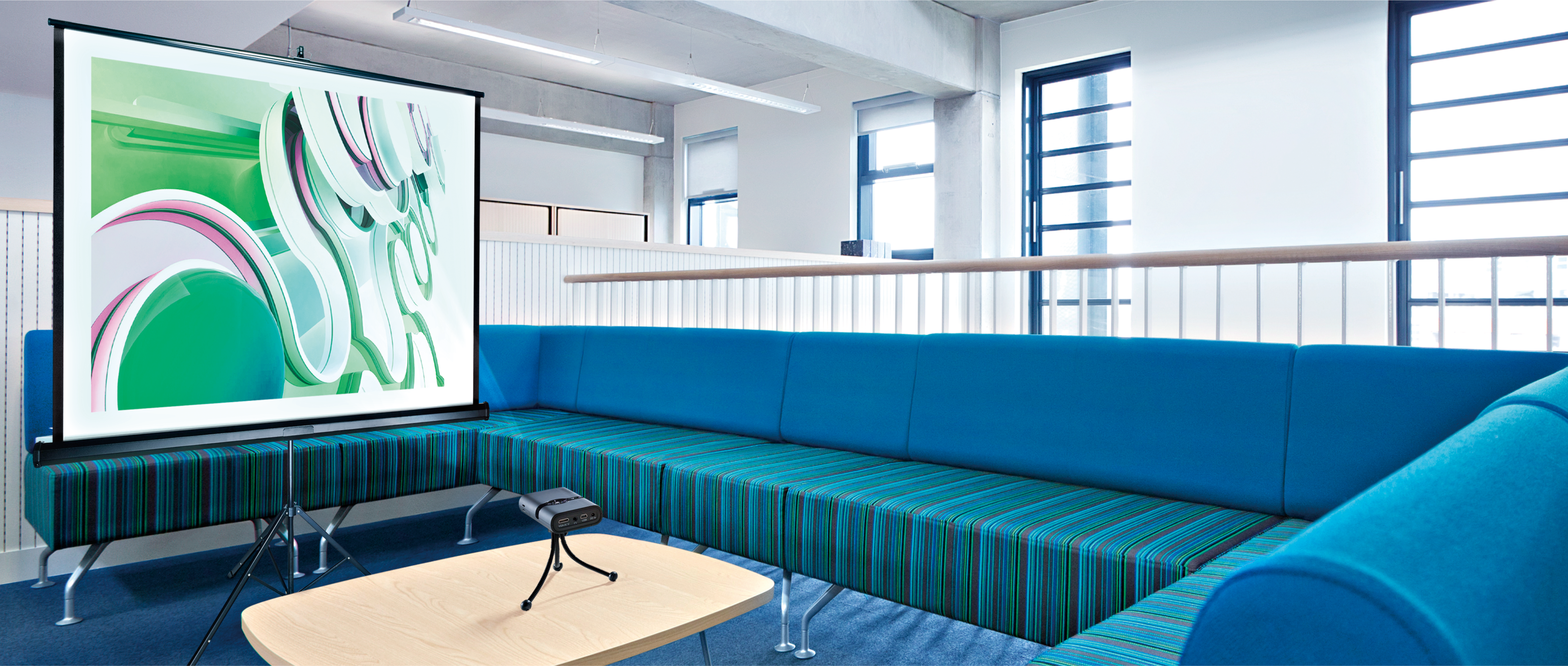 Ekran projekcyjny przenośny mobilny Suprema LEO