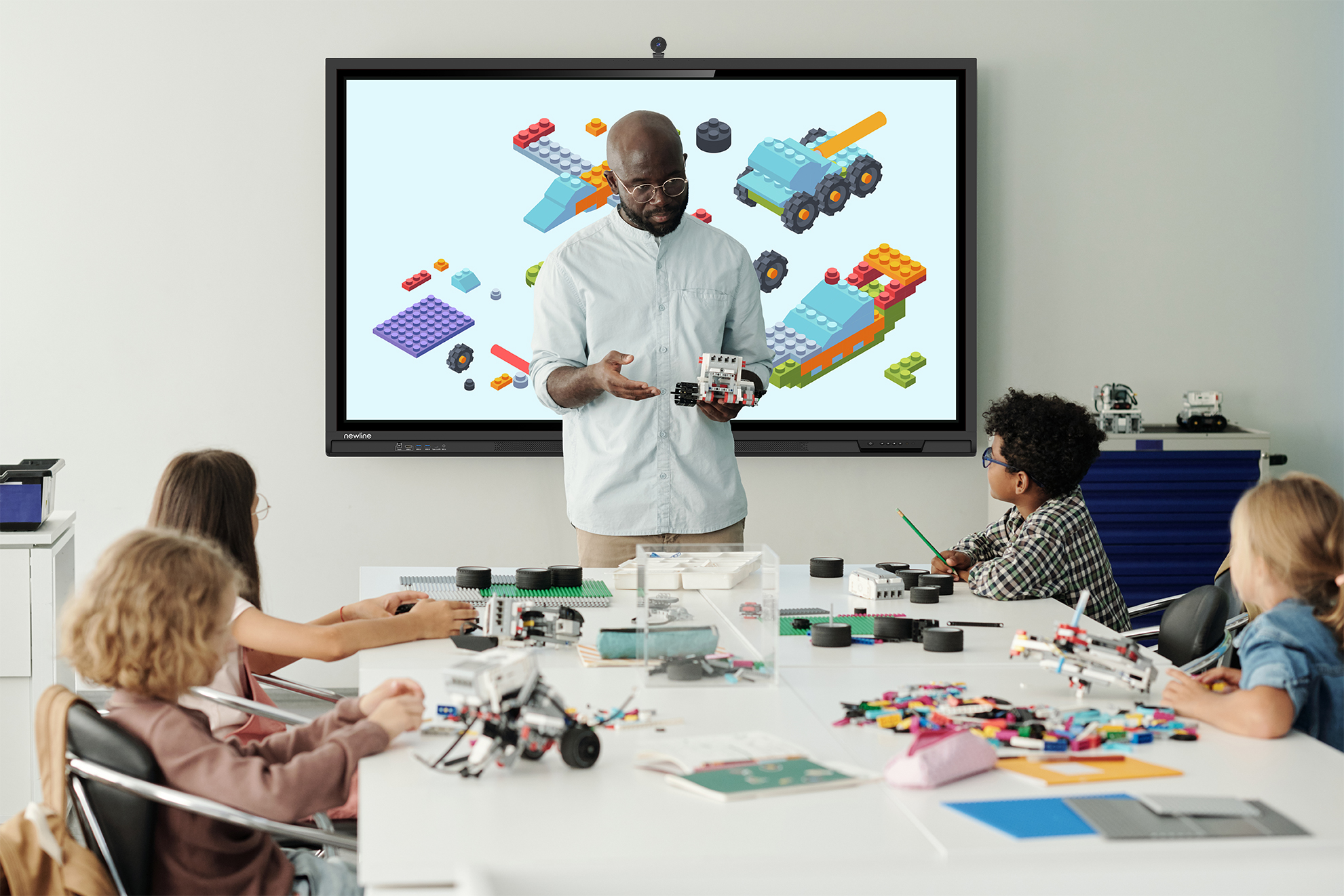 Monitor interaktywny Newline Elara PRO TT-7523QCA+